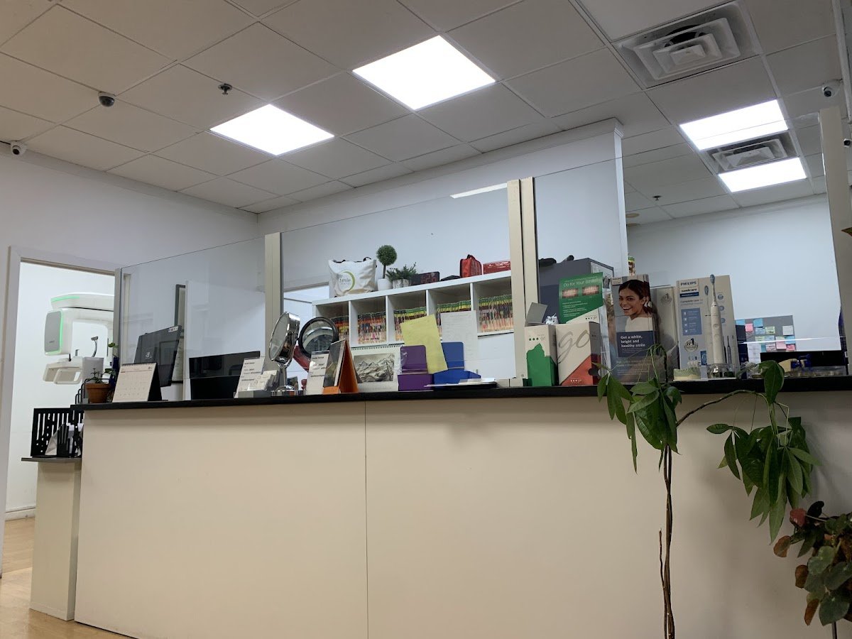 iSmile Dental photo 1