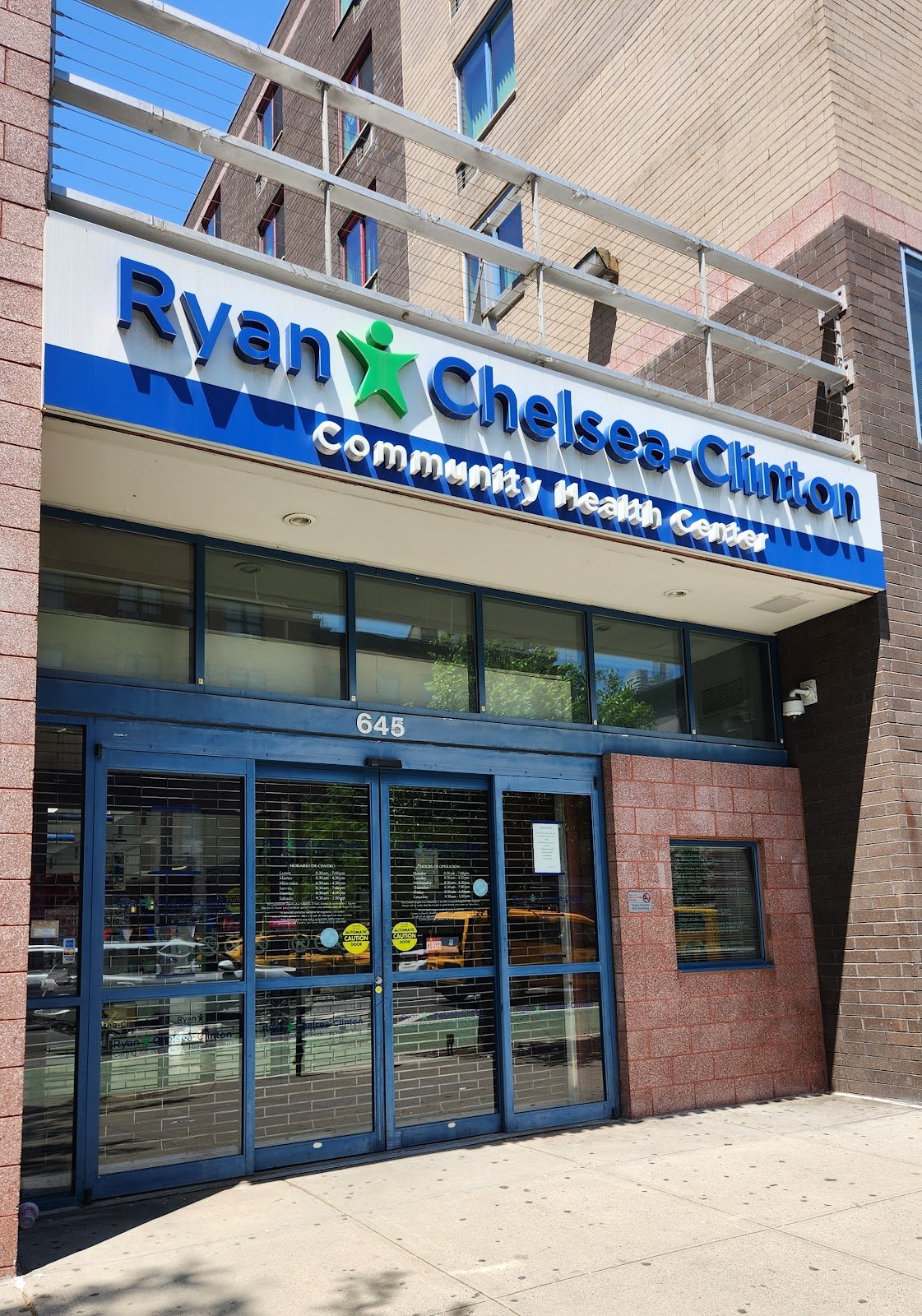 Ryan Chelsea-Clinton photo 2