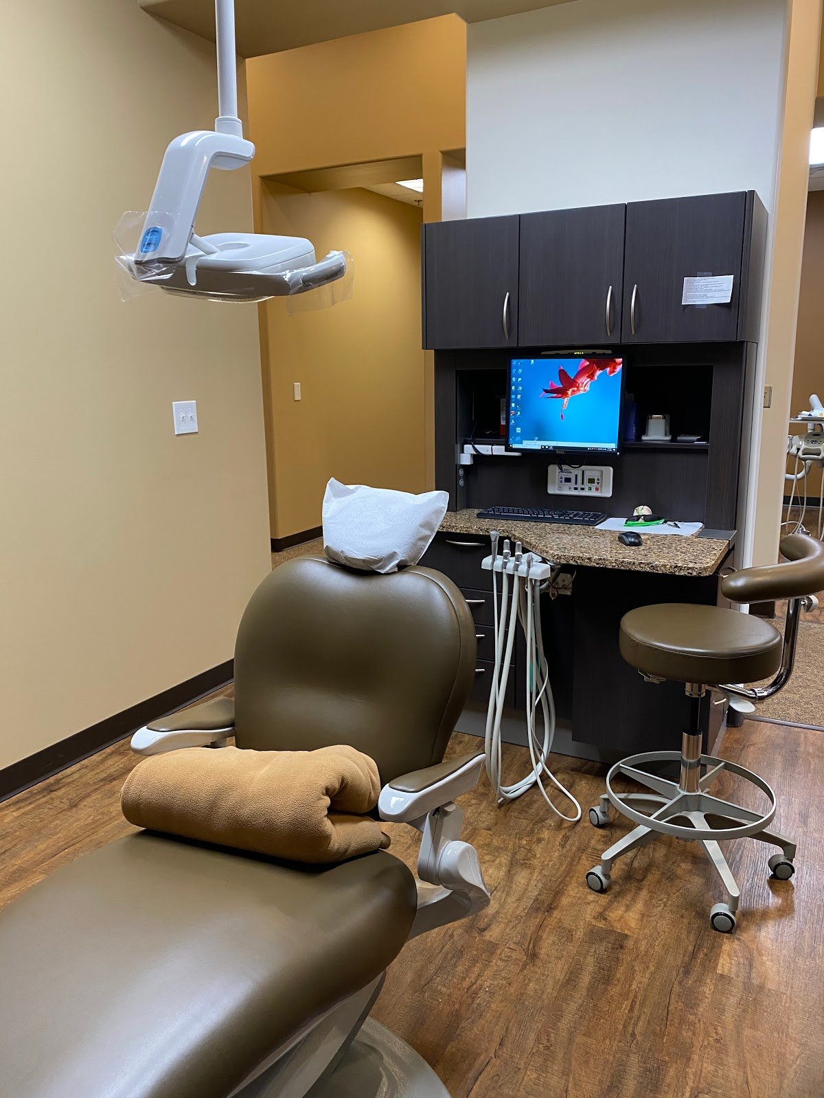 6 to 9 Dental Texas photo 2