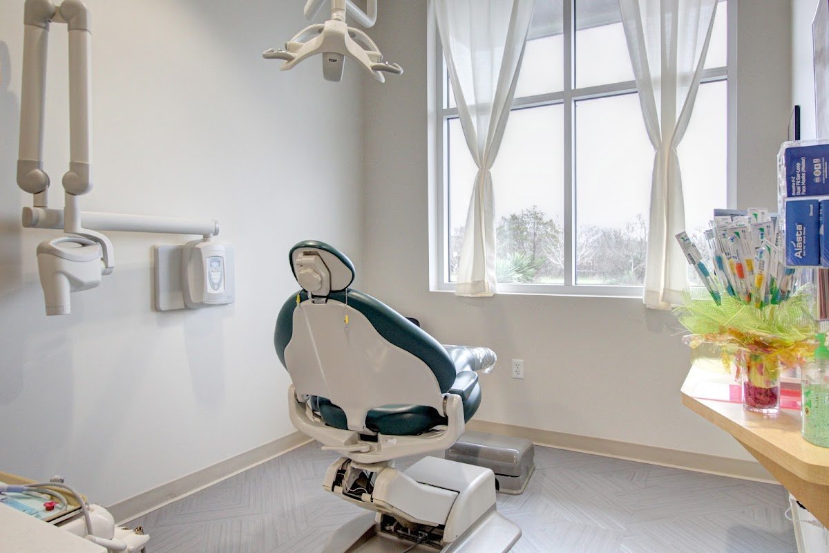 Daniela Dental photo 4