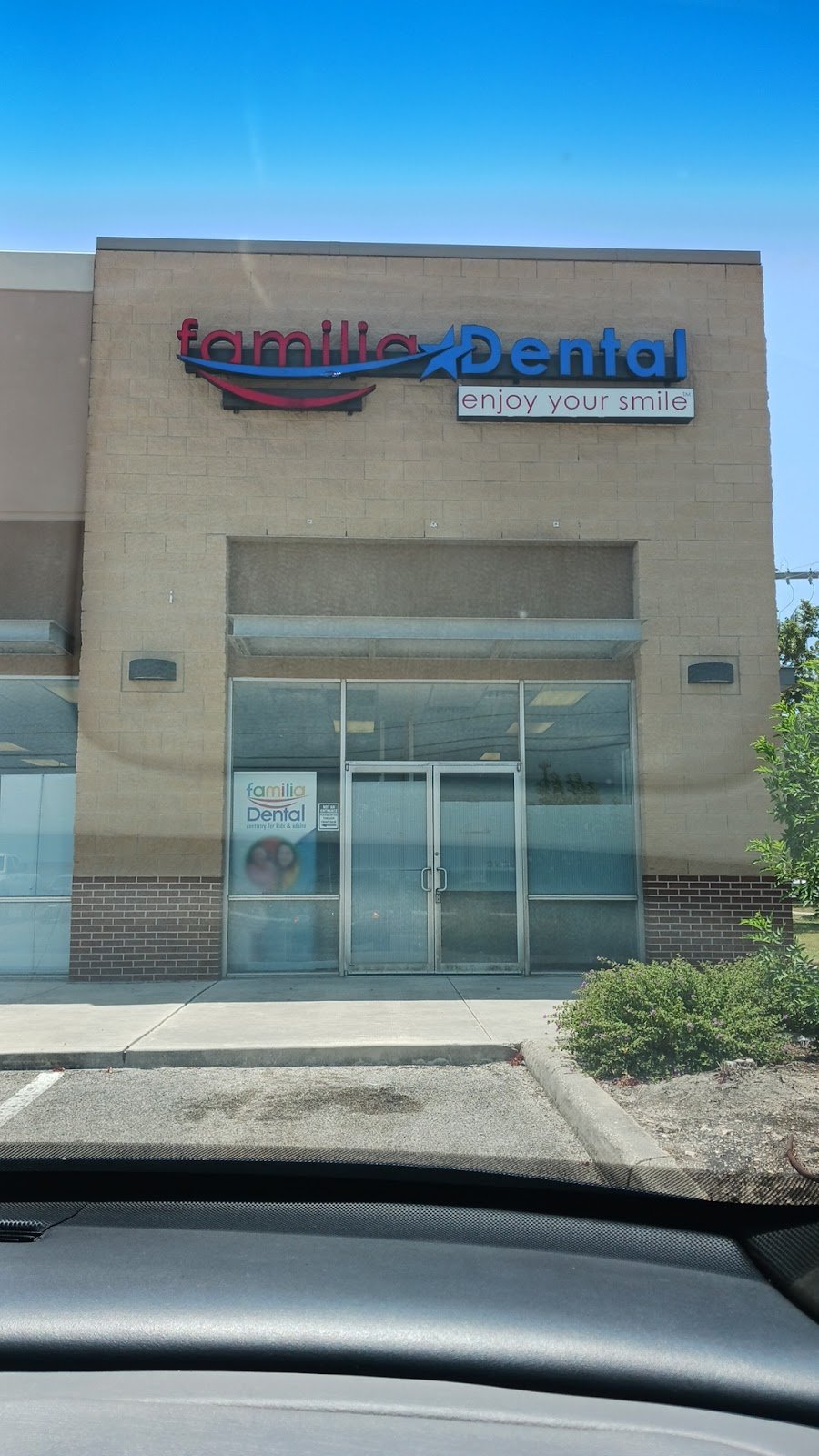 Familia Dental photo 3