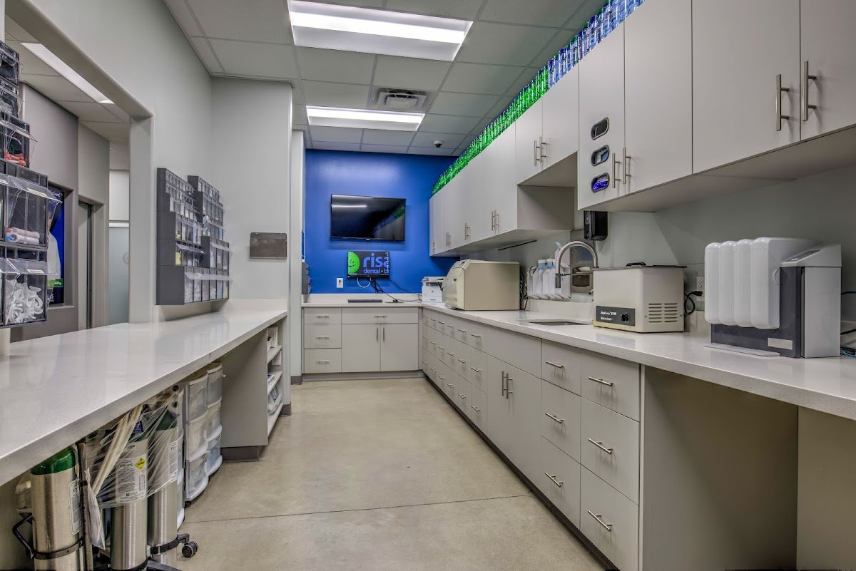 Risas Dental and Braces - Woodlawn Lake photo 4