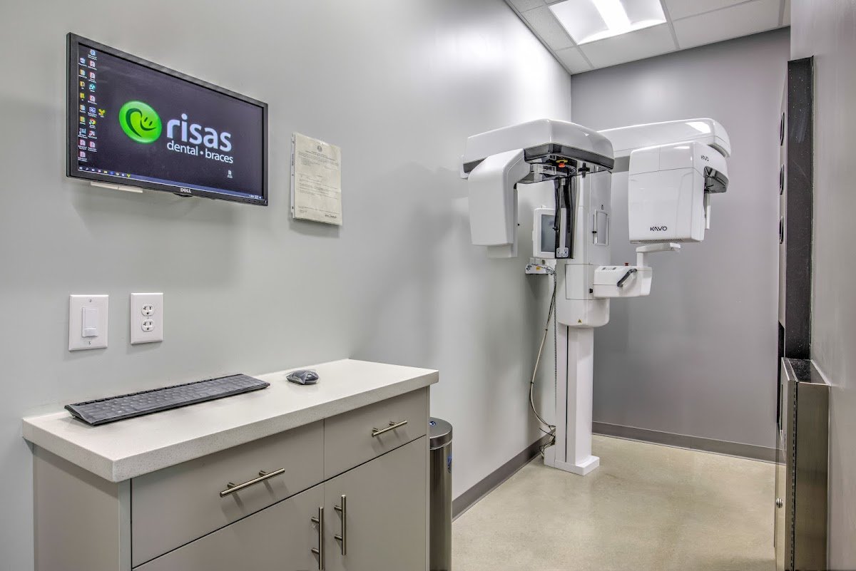 Risas Dental and Braces - Woodlawn Lake photo 5