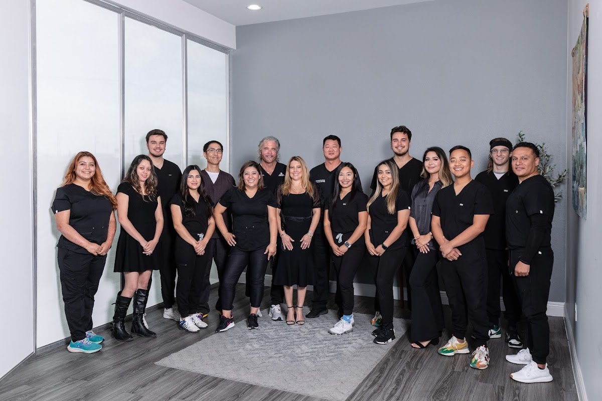 Weekend Dentistry - Dental Emergency Care photo 1