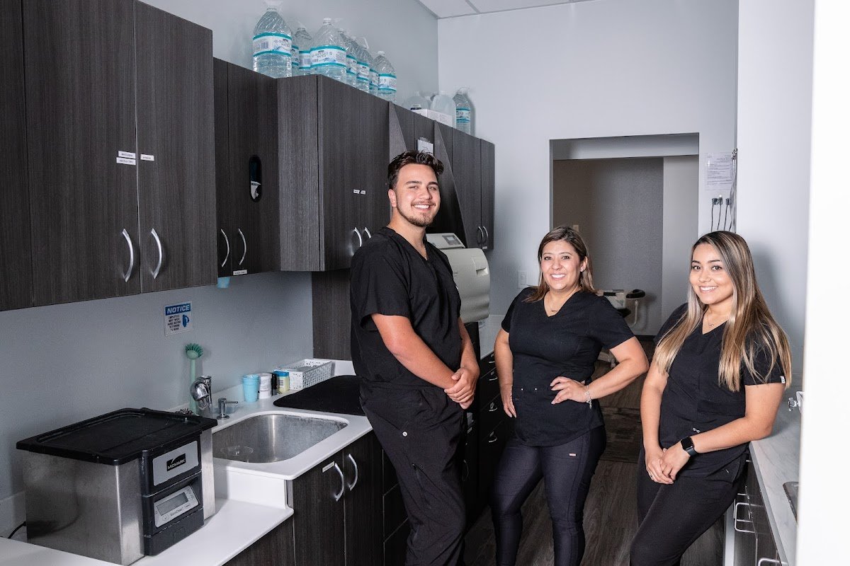 Weekend Dentistry - Dental Emergency Care photo 4