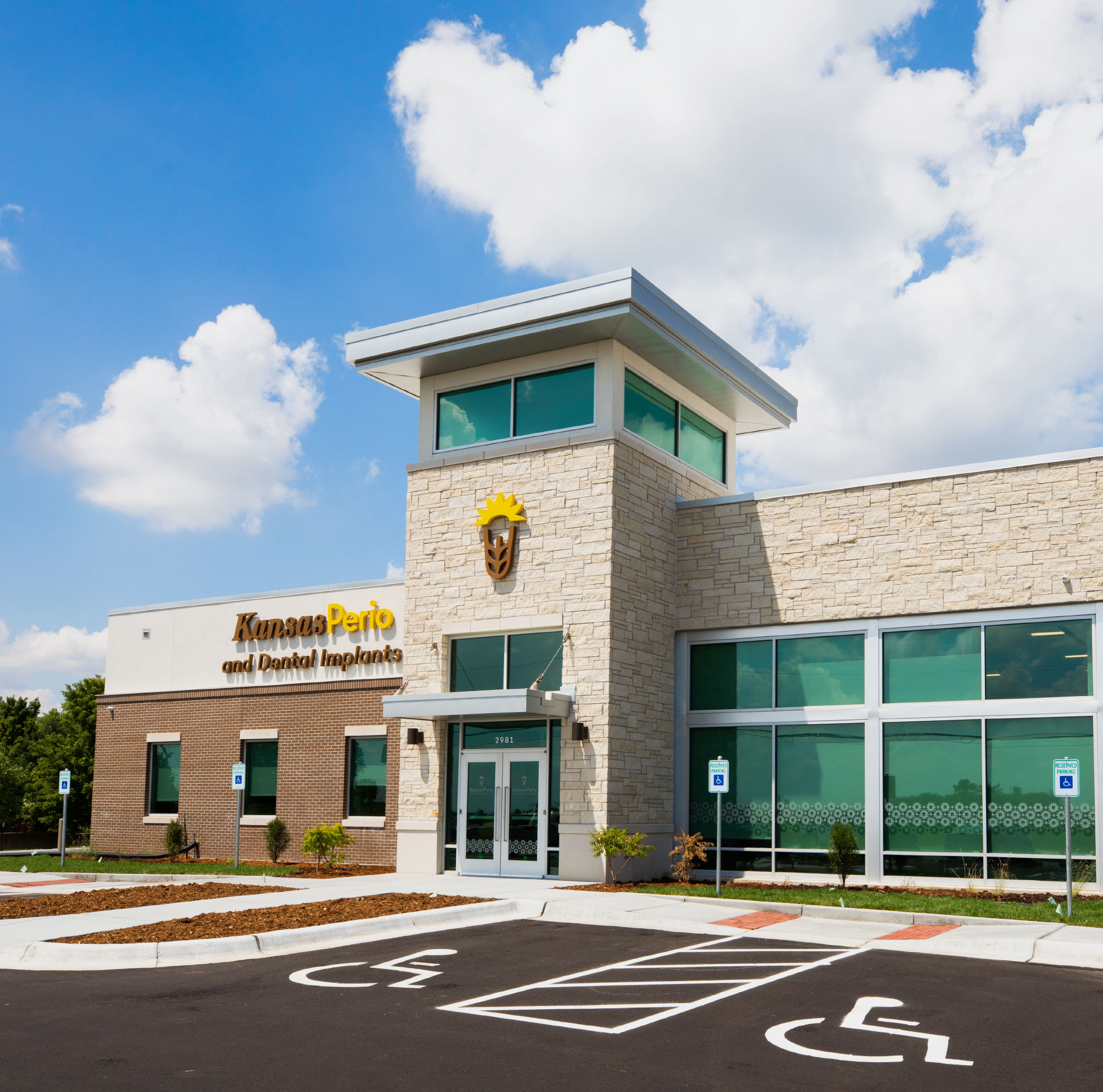 Kansas Perio & Dental Implants photo 1