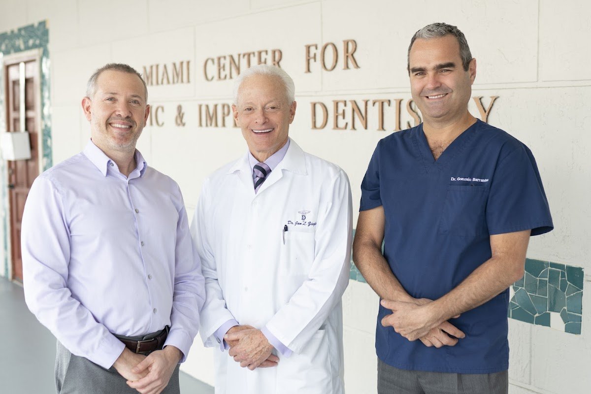 Miami Center for Cosmetic & Implant Dentistry photo 1