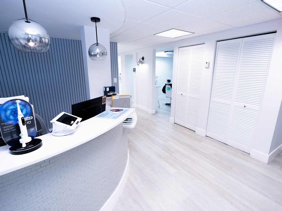 Ramon Bana, DDS - Miami Sedation & Cosmetic Dentistry photo 3