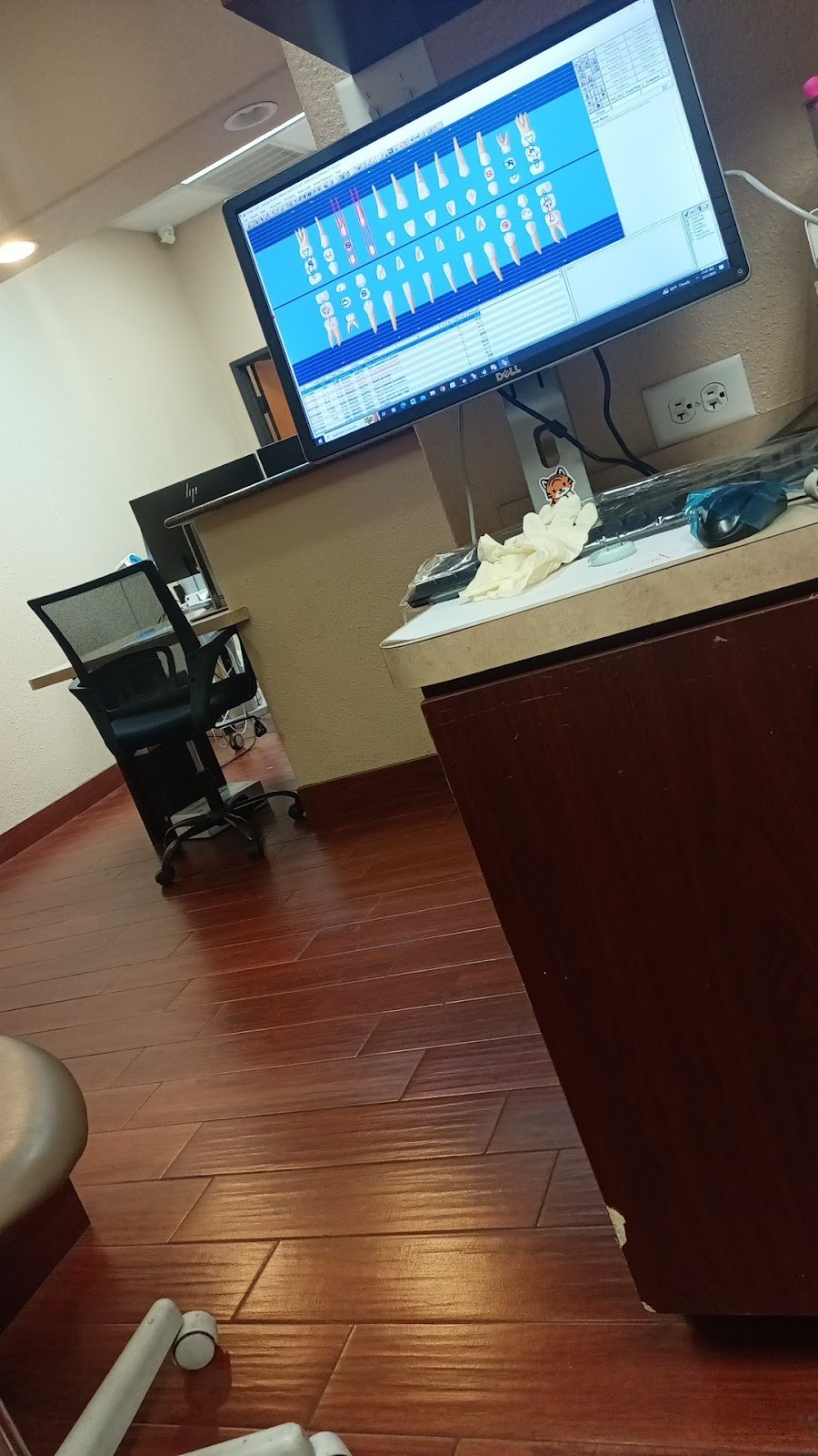 Access Dental of E 7th photo 4