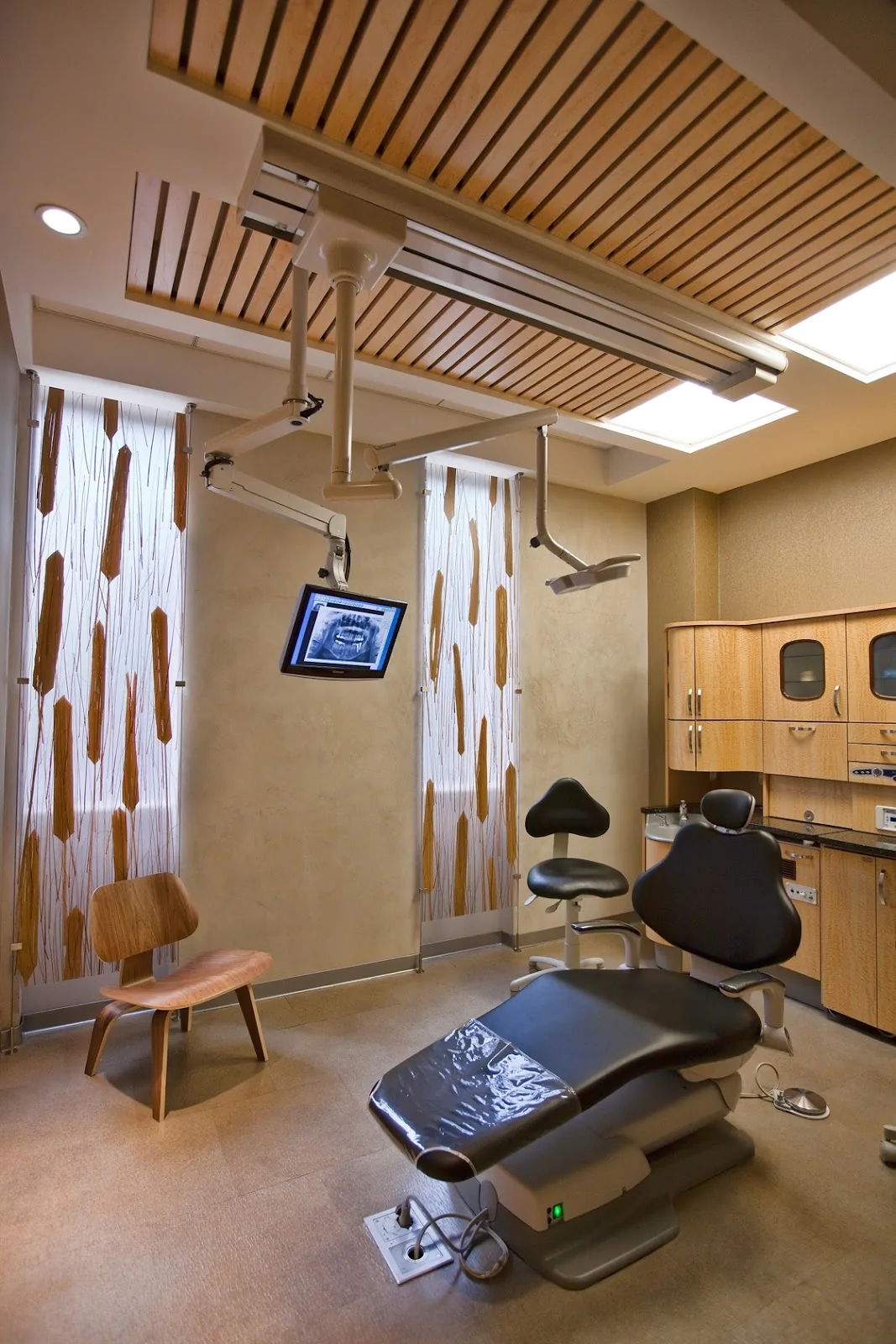 Moossy General & Cosmetic Dentistry - Michael Moossy DDS photo 3