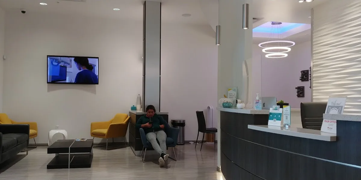 Sonrisas Dental Center photo 4