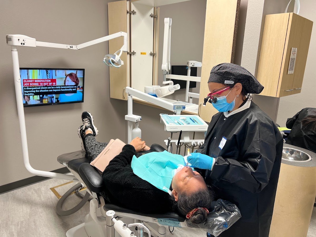 7 to 7 Dental & Orthodontics photo 1