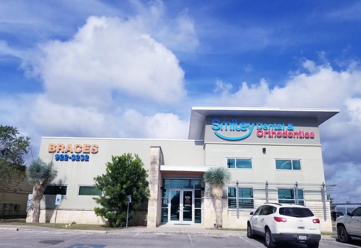 Smiley Dental & Orthodontics photo 1