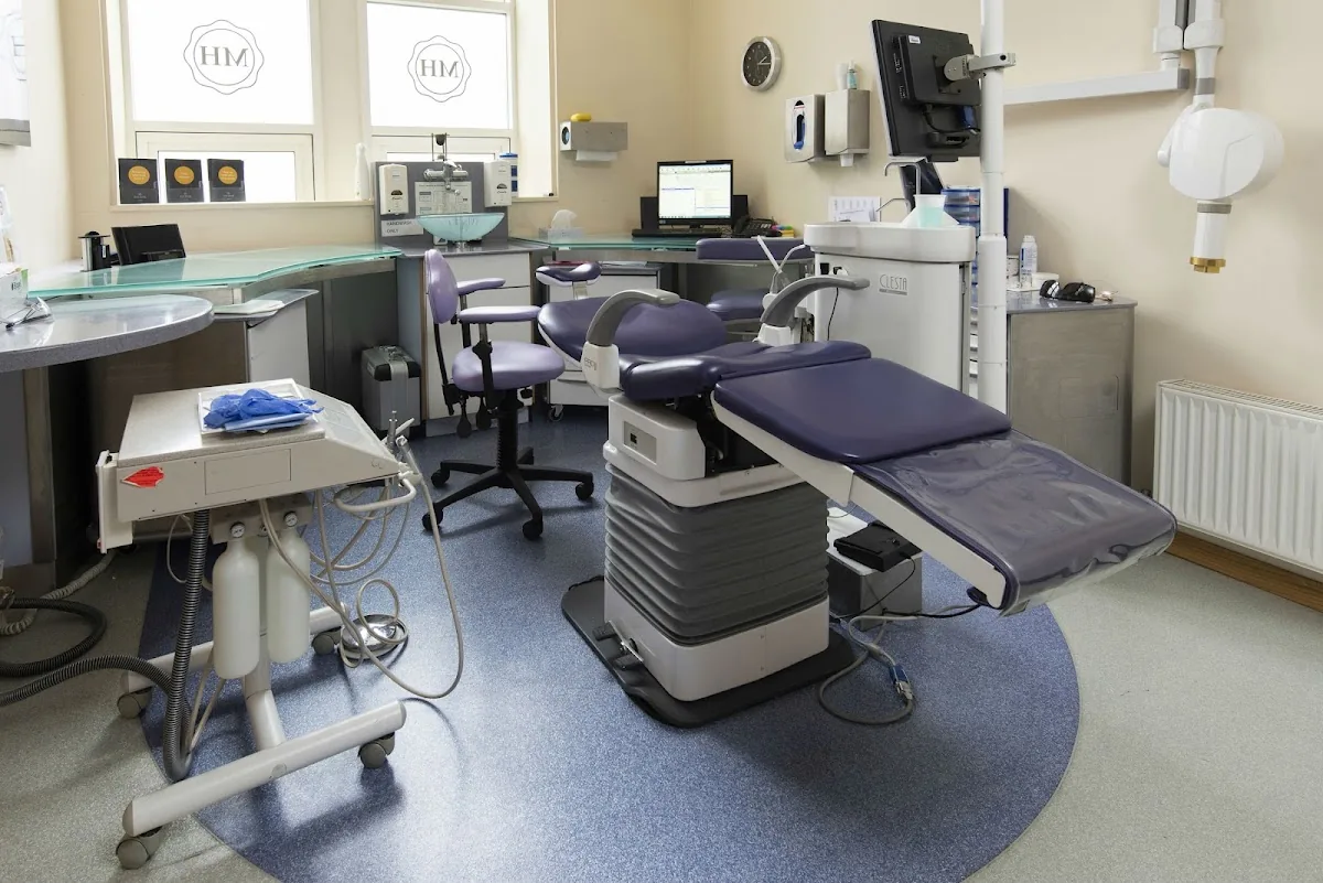 Malt House Specialist Dental Care photo 3