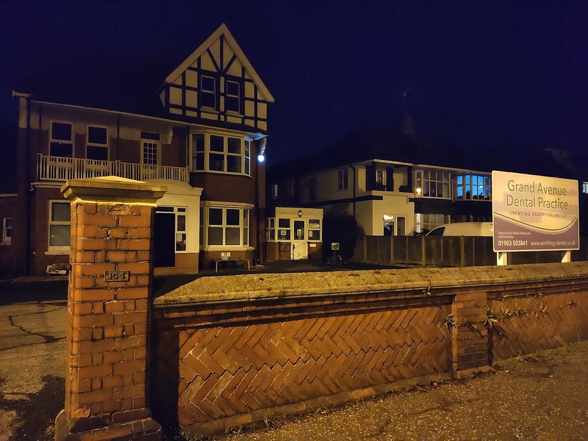 The Grand Avenue Dental Practice photo 4