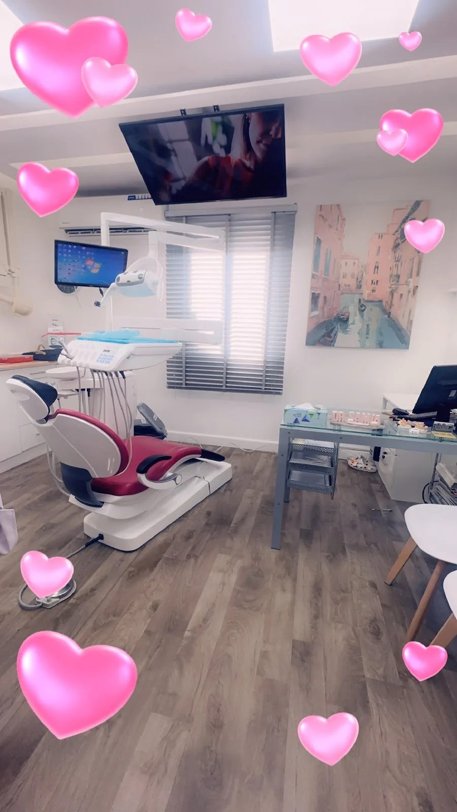 Harub Dental Surgery Shatti Al Qurum photo 4
