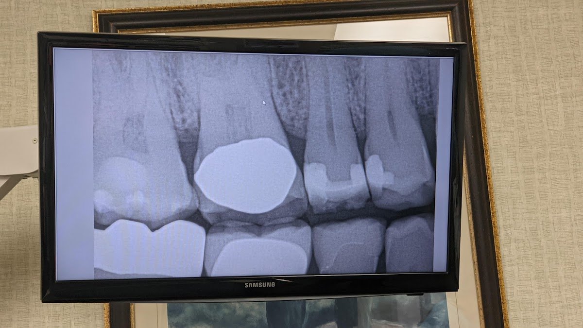 Dr. Courtney & Dr. Anton Misleh DDS photo 2