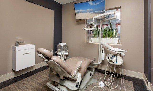 Dentique San Diego, Nikou Rahbar DDS photo 4