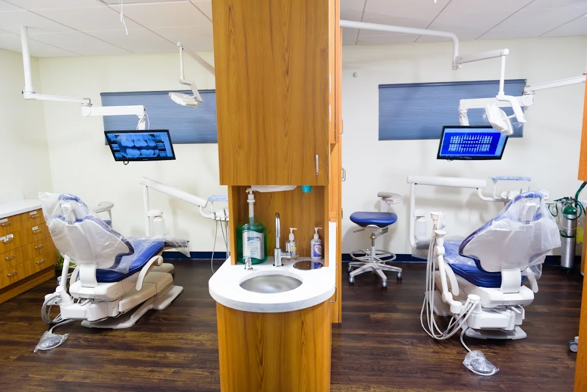 SmileWell Family Dentistry photo 3