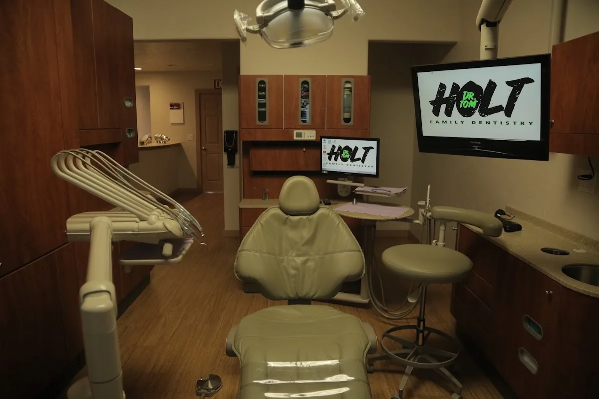 Dr. Tom Holt Family Dentistry photo 2