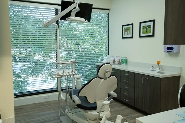 Vernon Woods Dental & Implant Center photo 3
