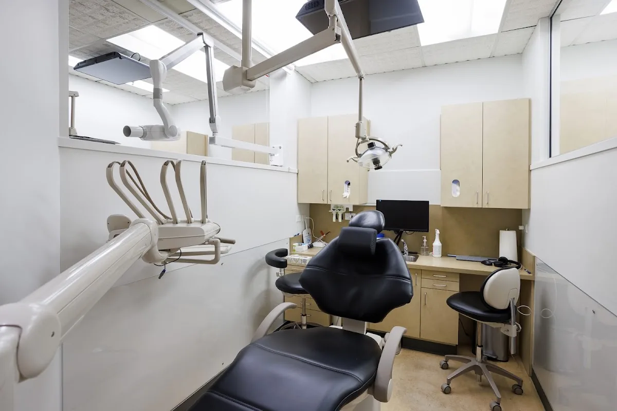 Caulfeild Dental Centre photo 3