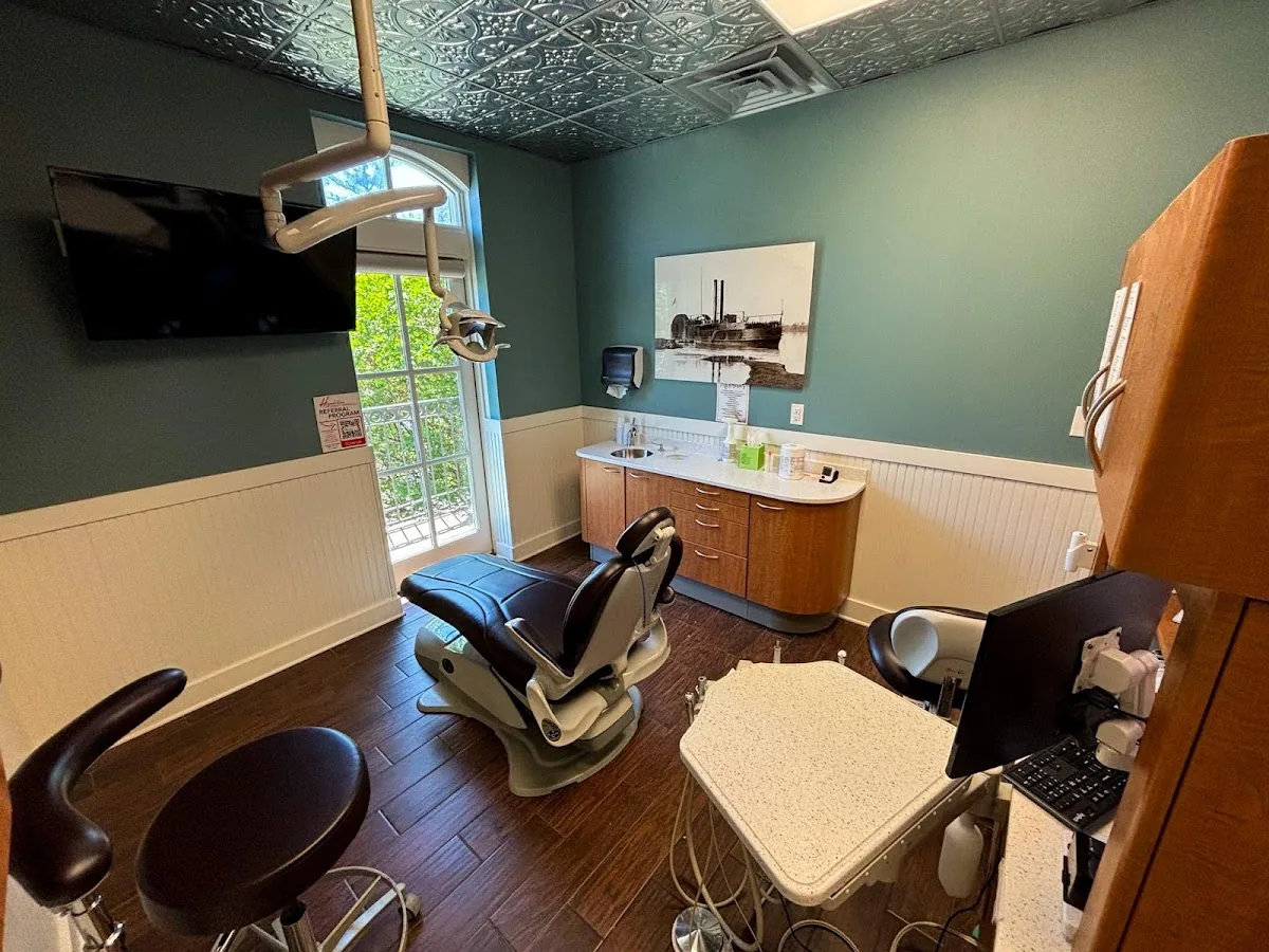 Higginbotham Family Dental photo 2