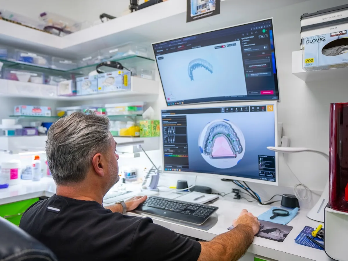 Makris Dental Prosthodontics photo 2