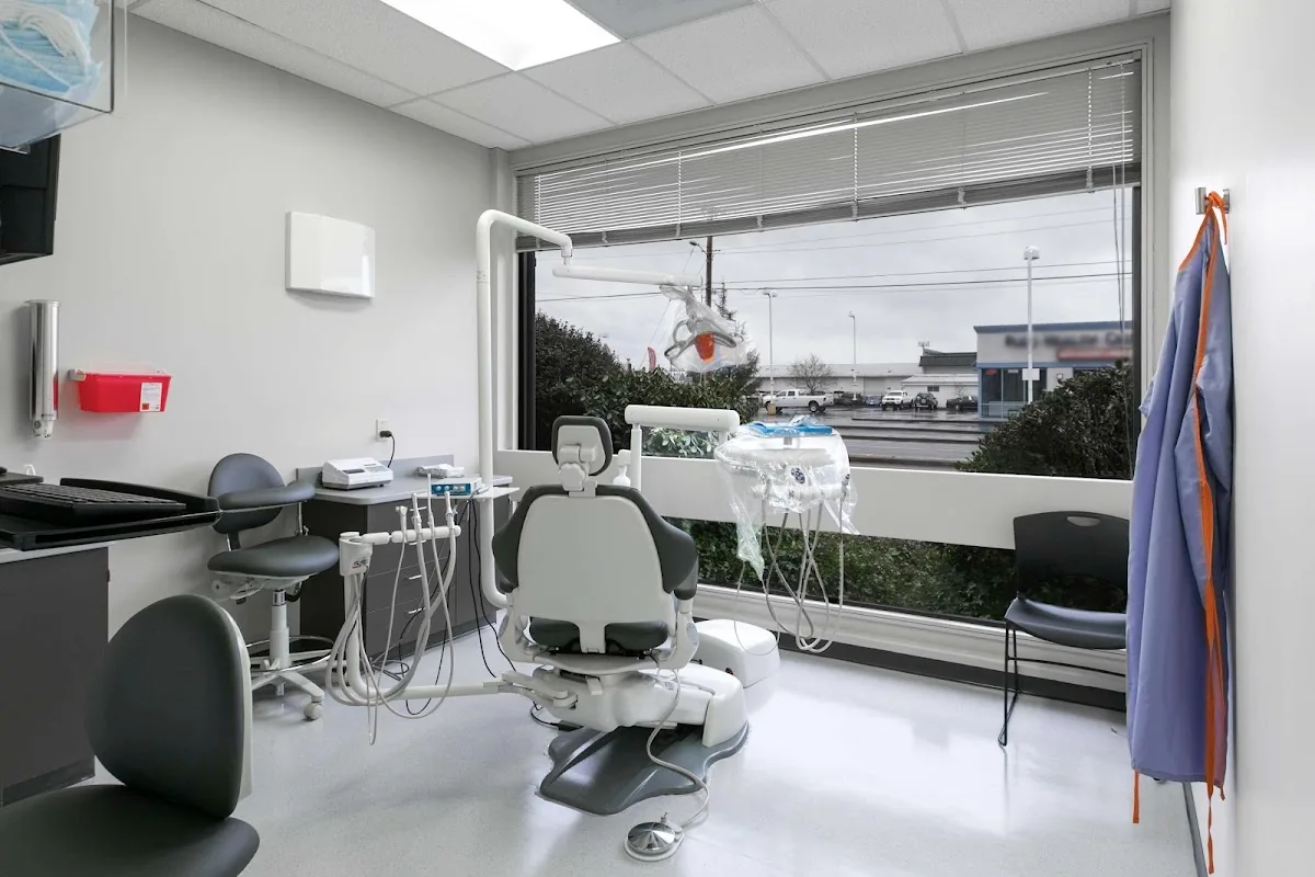 Willamette Dental - Salem Lancaster photo 2
