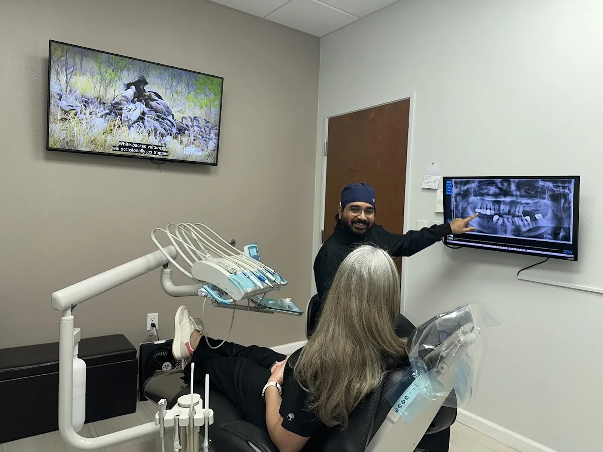 Advanced Emergency Dental Implants and Dentures in Carrollton photo 2