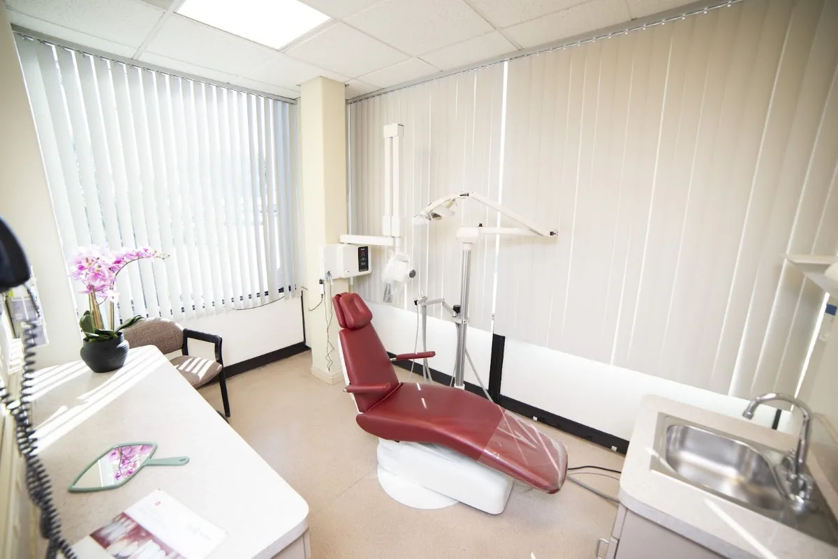 Seal Beach Dental Implants and Periodontics photo 3