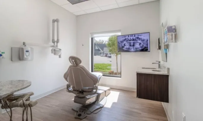 River Oaks Dental photo 2