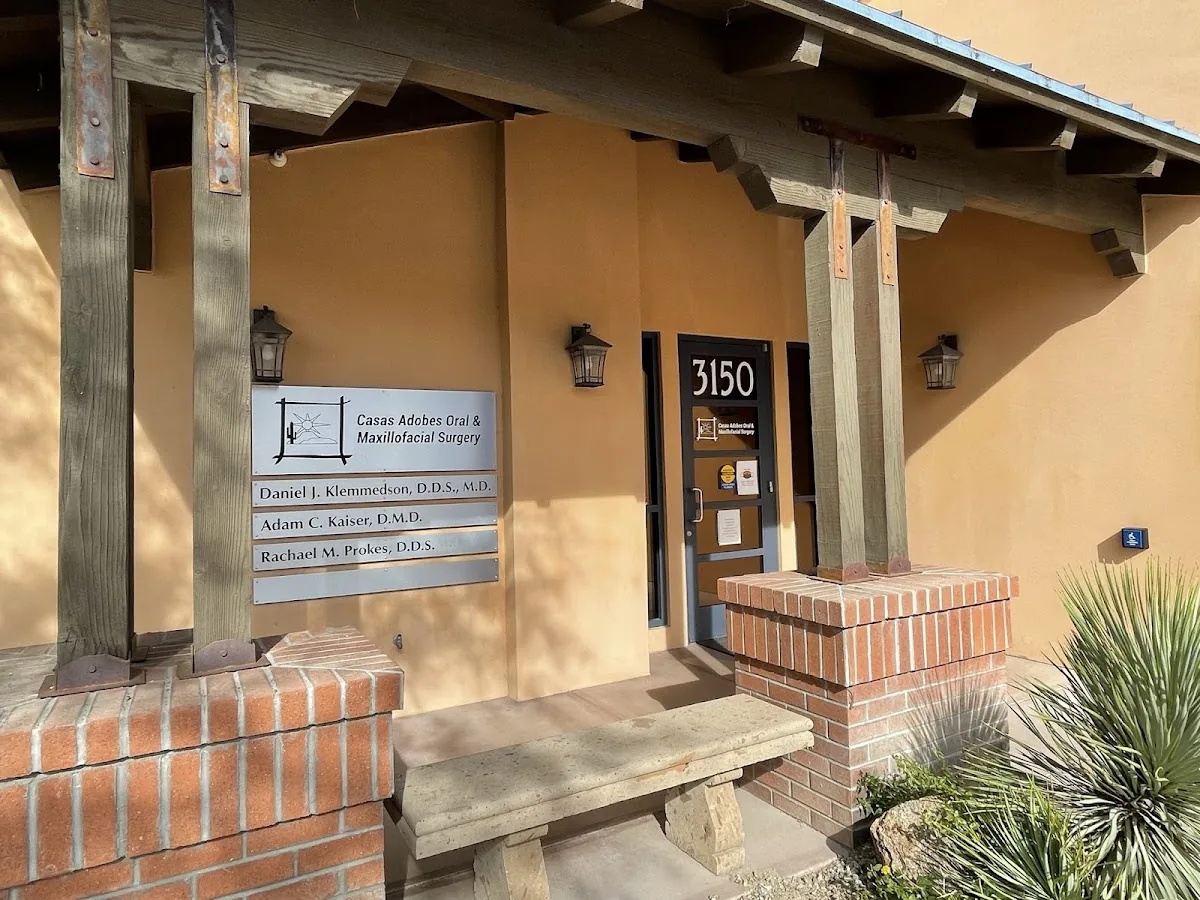 Casas Adobes Oral and Maxillofacial Surgery photo 3