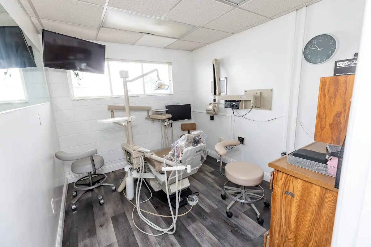 AV Dental Wellness Group photo 2