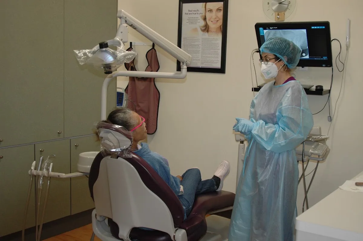 Model Dental Clinic photo 2