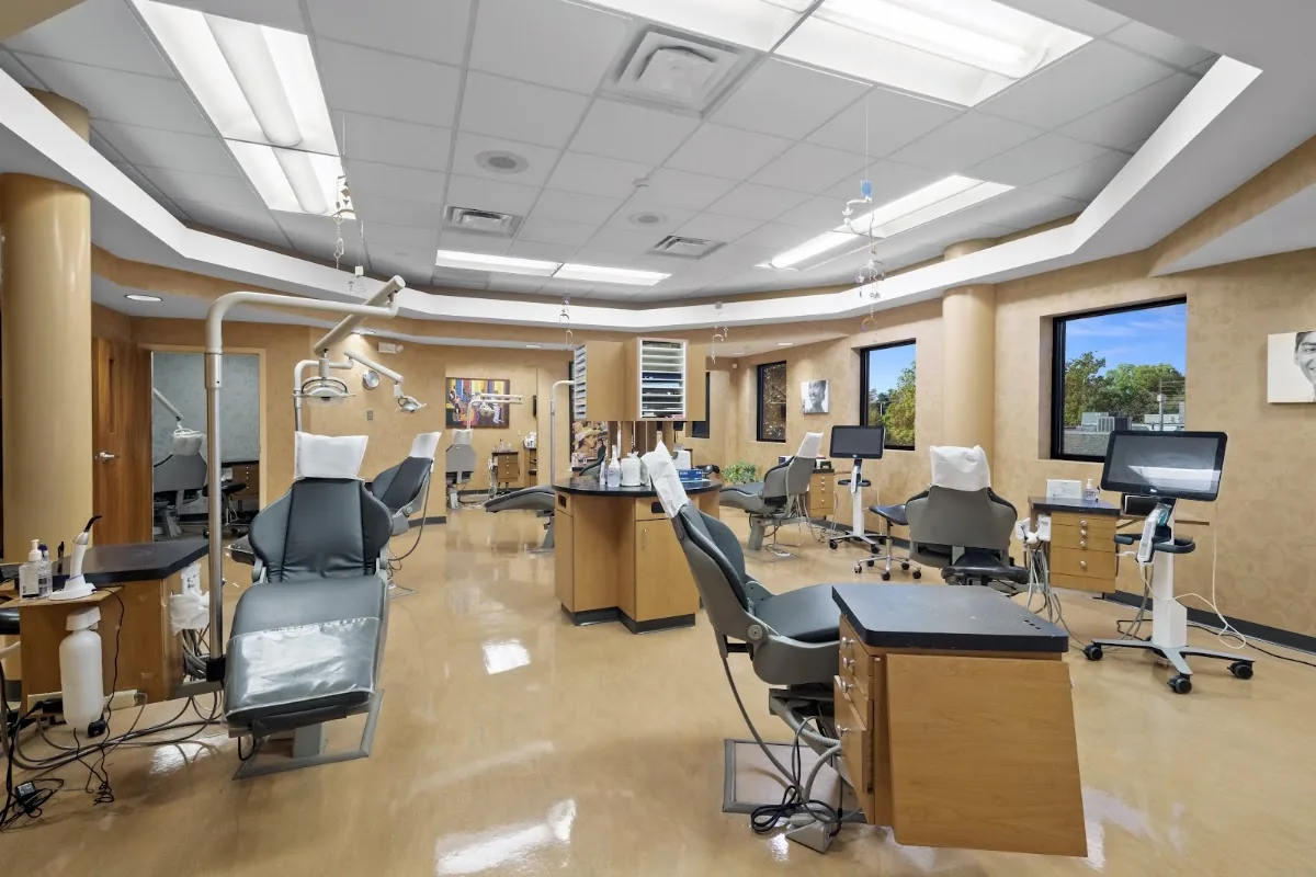 Perelmuter & Goldberg Orthodontics photo 3
