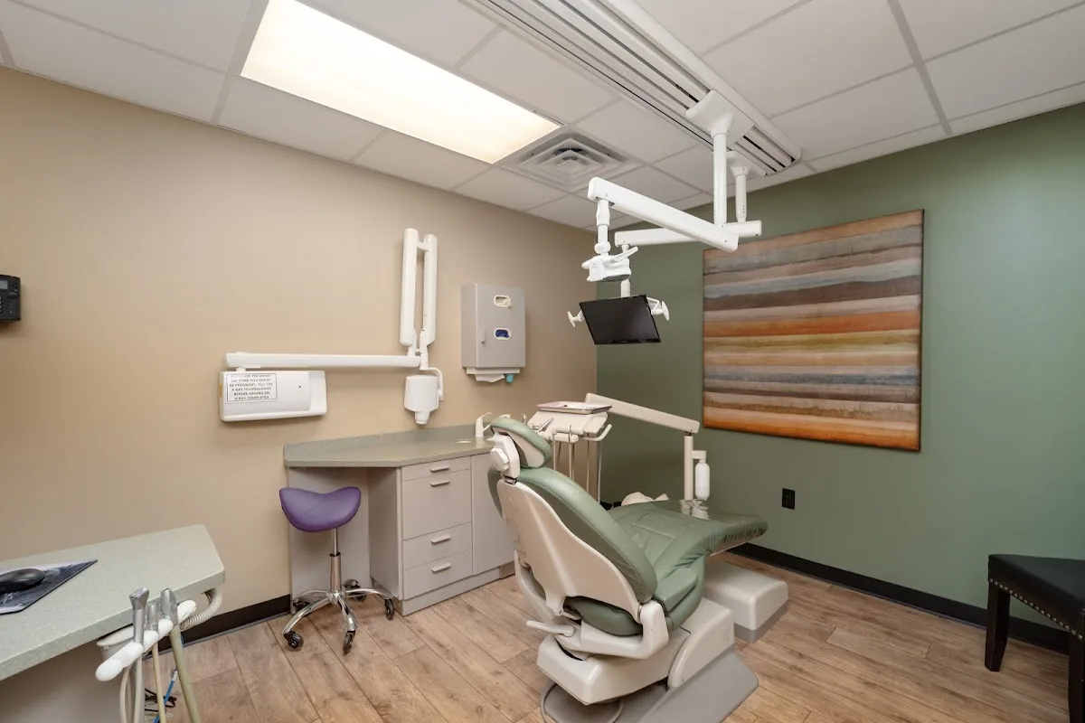 DILLARD DENTAL SERVICES photo 3