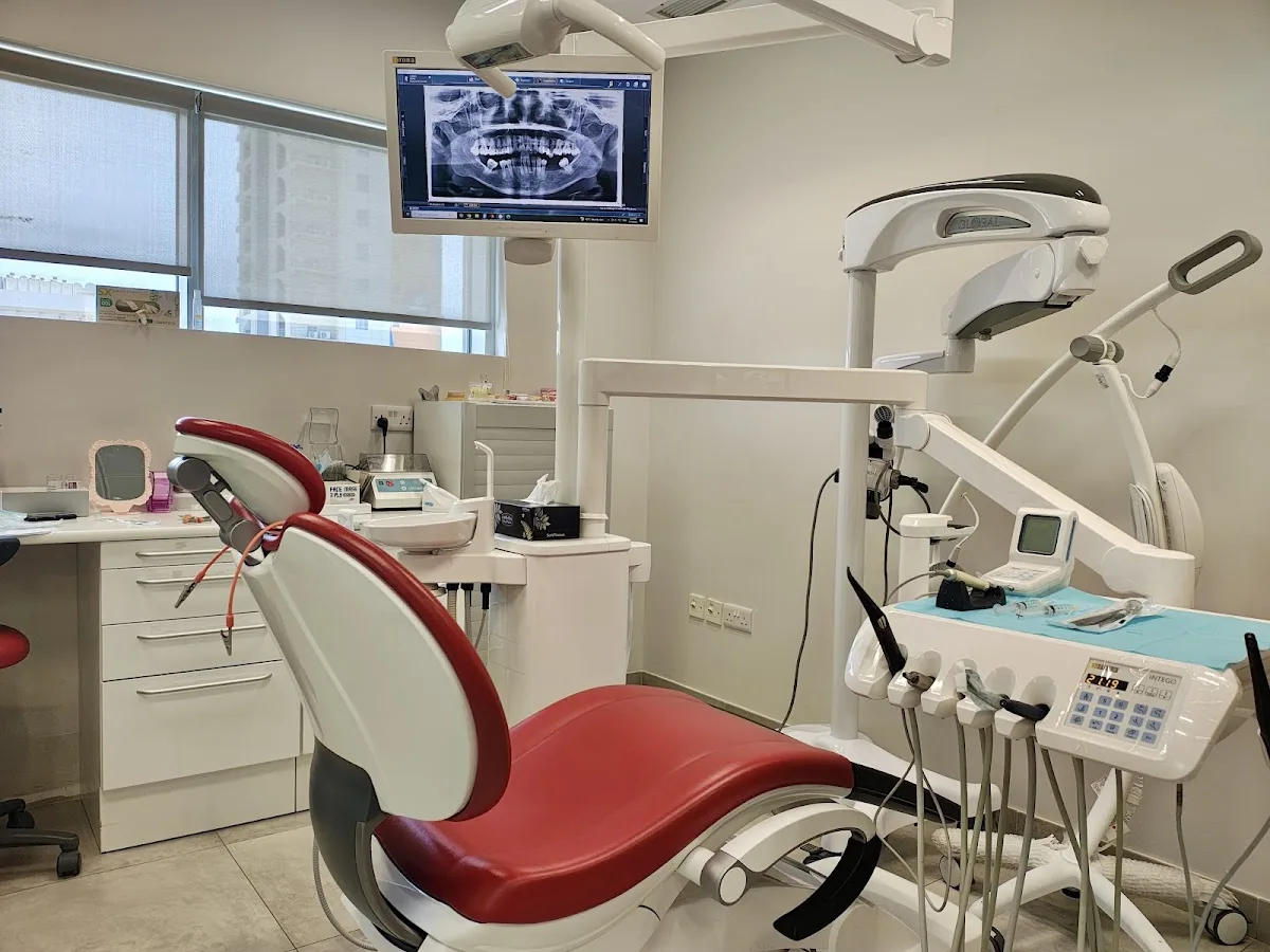 Dr Thomas Dental Clinic Kuwait photo 2