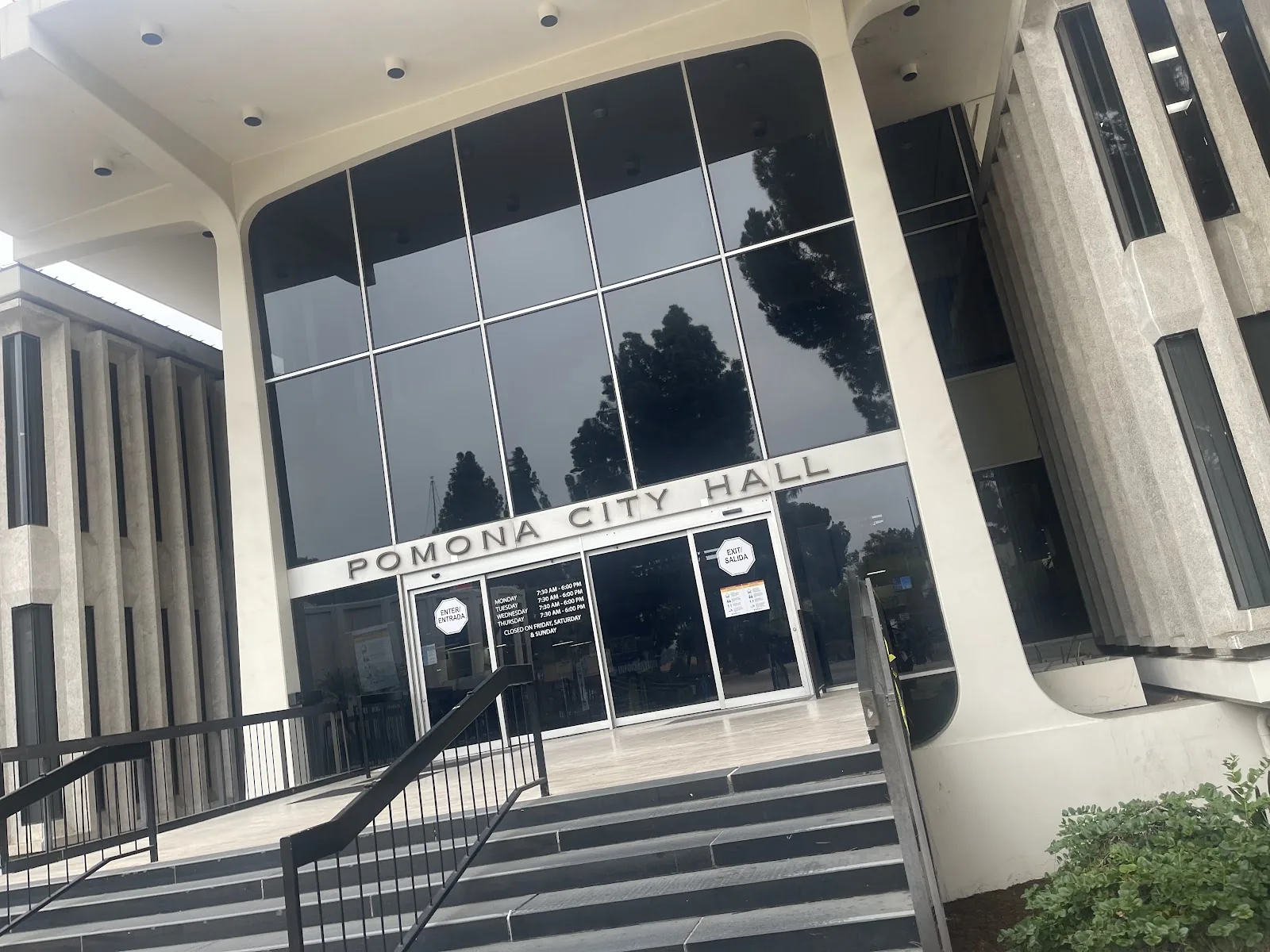 Top 10 Dental Implants in Pomona California